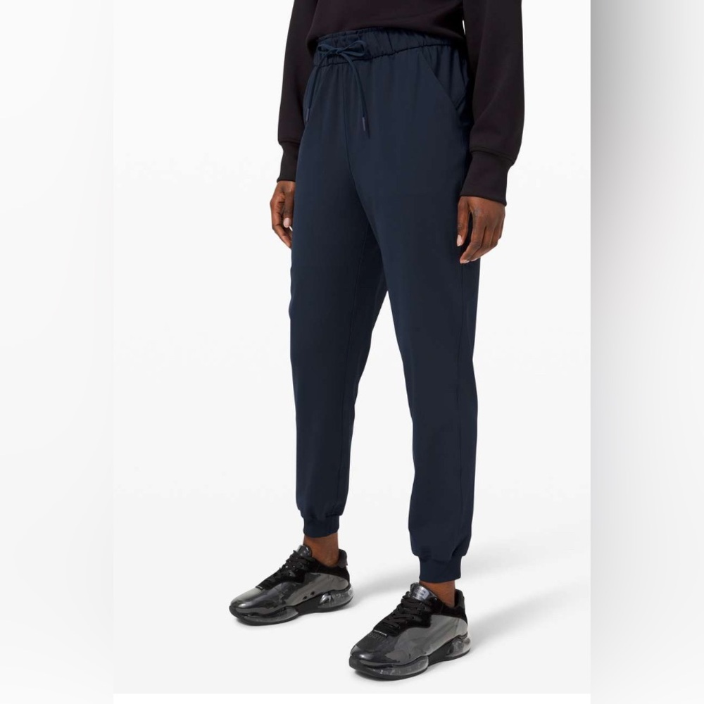 NWOT Lululemon Keep Moving Jogger True Navy